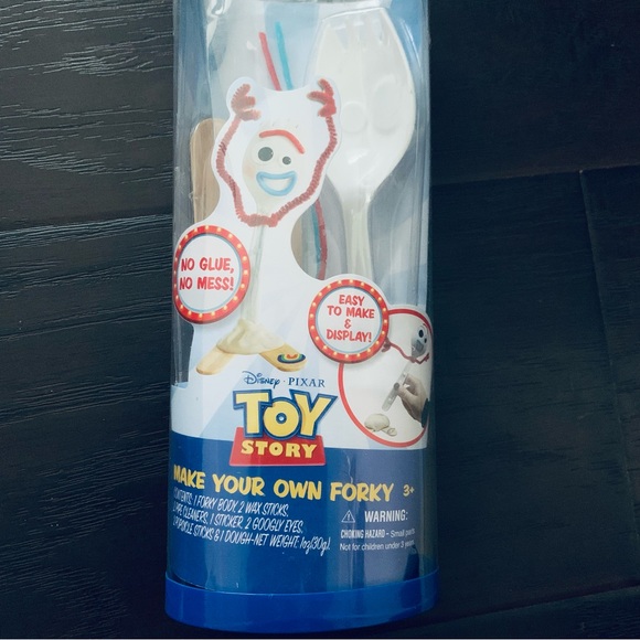 Disney Pixar Toy Story 4 'Make Your Own Forky' Arts & Crafts Kit Set - Picture 1 of 5